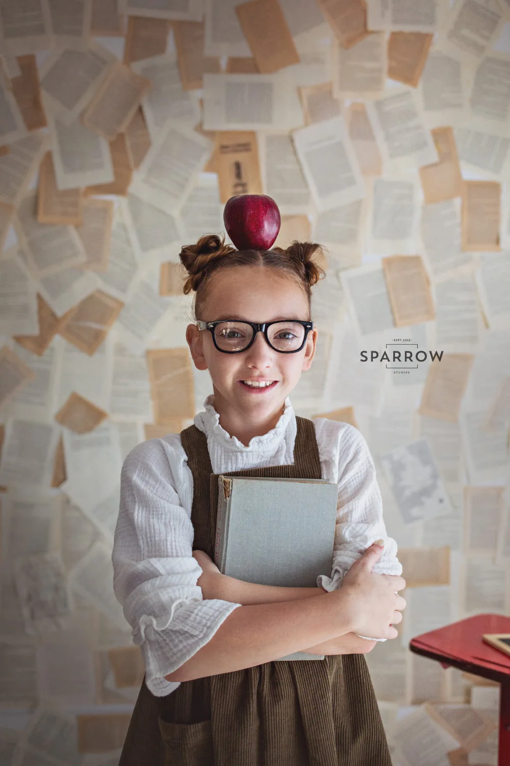 Back-to-school portrait from Sparrow Studios' Back to School series, photograph 6 of 17.