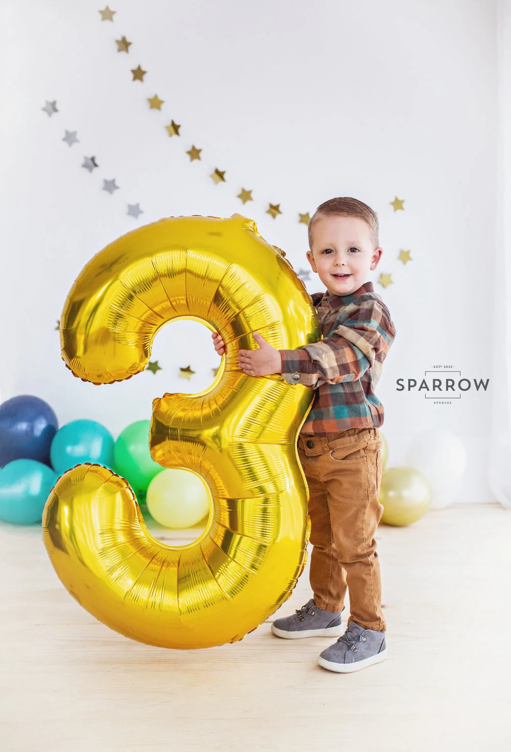 Birthday portrait from Sparrow Studios' Birthday series, photograph 3 of 6.