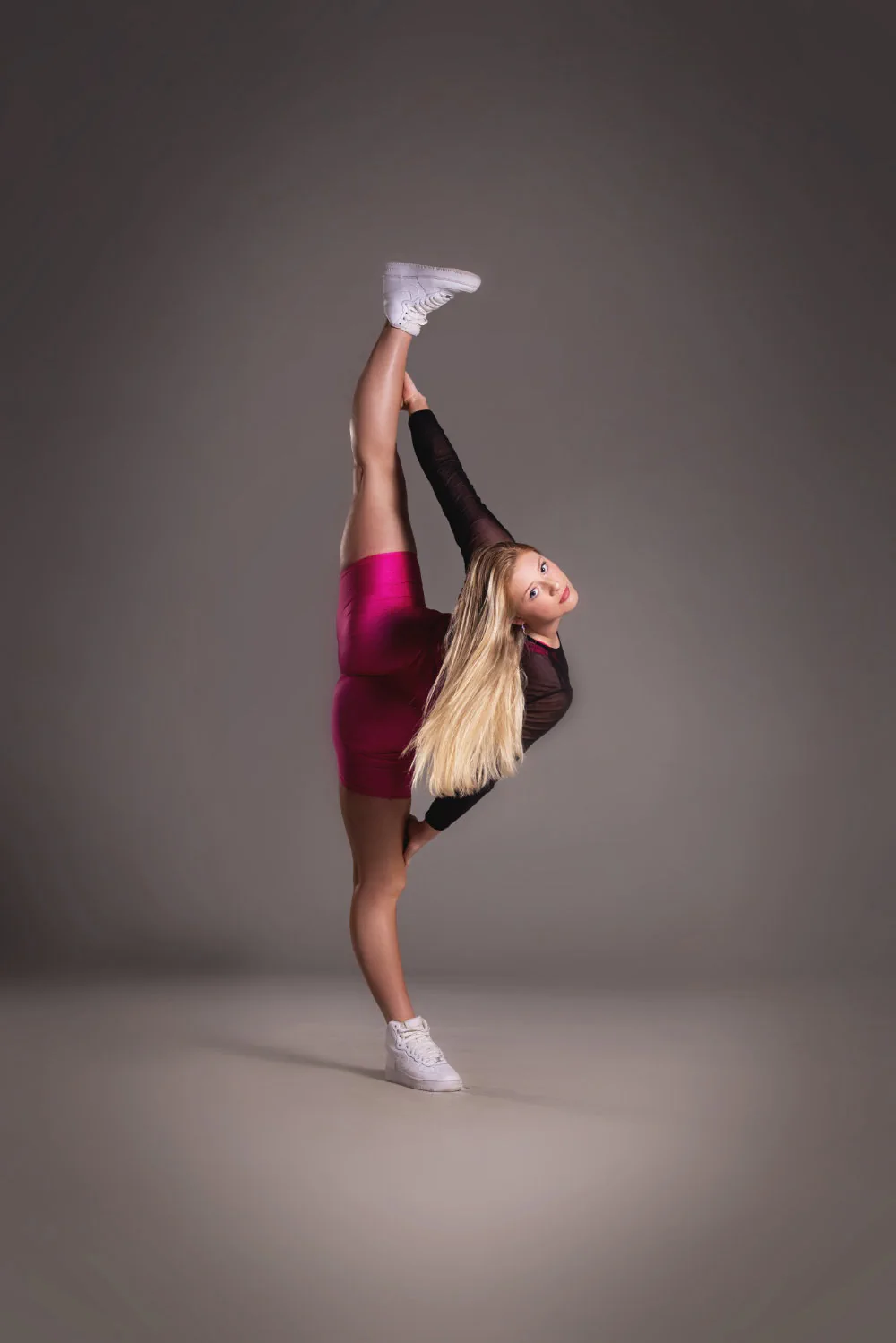 Dance portrait from Sparrow Studios' Dance Poses series, photograph 16 of 26.